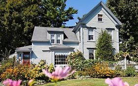 Black Lantern Bed And Breakfast Maine 3*